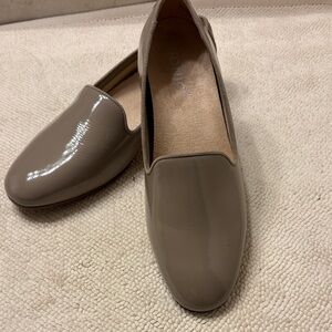 Vionic Women's Loafers in Taupe